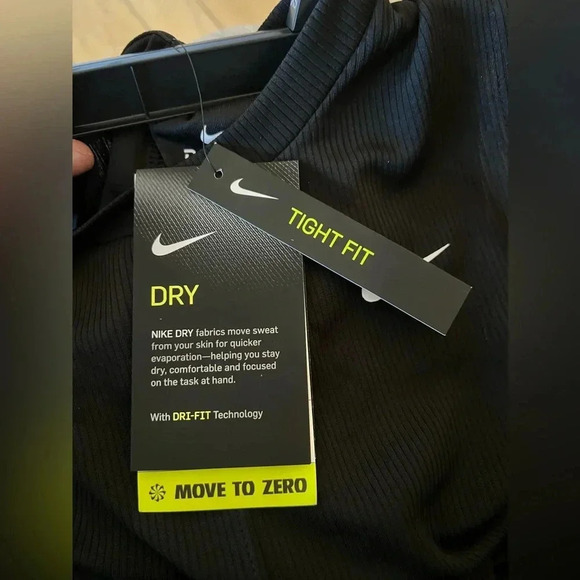 Nike - Dri-Fit Training & Dry - Athletic Tank - Picture 3 of 4